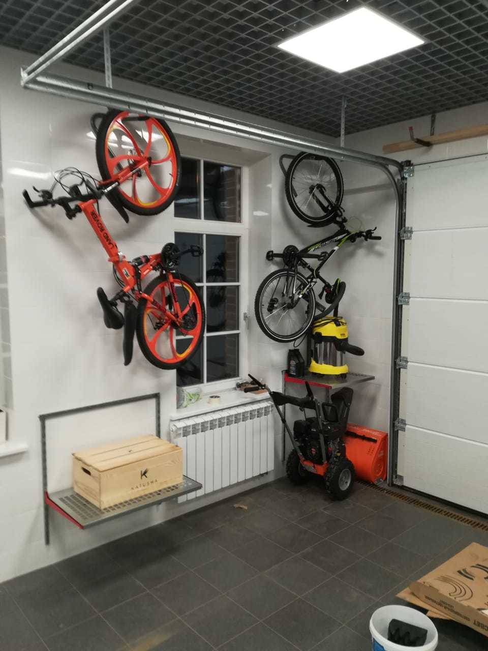крепление для хранения велосипеда на стене