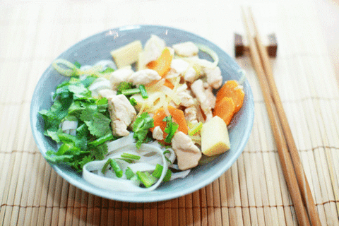 https://static-eu.insales.ru/images/products/1/7512/16506200/ginger-chicken-0.jpg