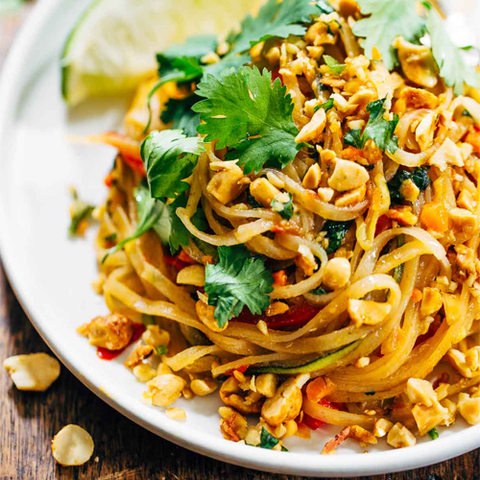 https://static-eu.insales.ru/images/products/1/7686/109444614/vegan_pad_thai.jpg