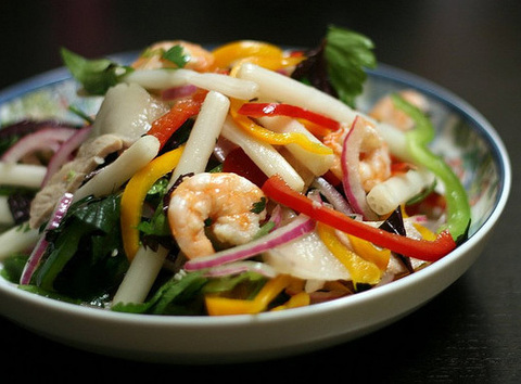 https://static-eu.insales.ru/images/products/1/775/20865799/vietnamese_salad.png