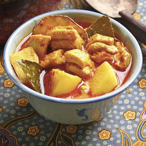 https://static-eu.insales.ru/images/products/1/888/45138808/lime_leaves_curry.jpg